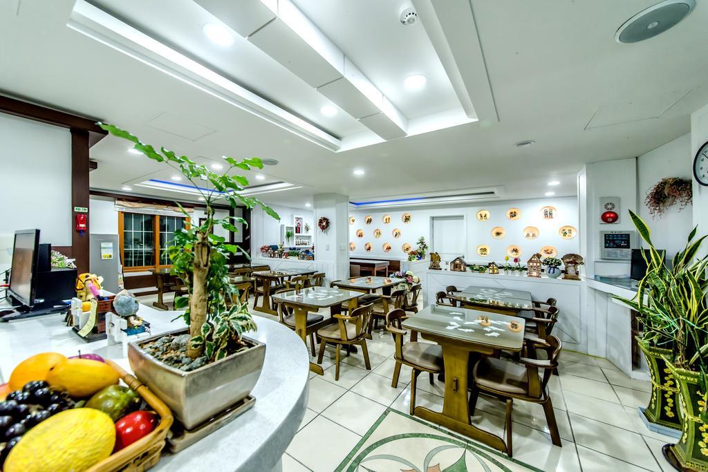 Jeju Hue Pension Сеогвипо Екстериор снимка